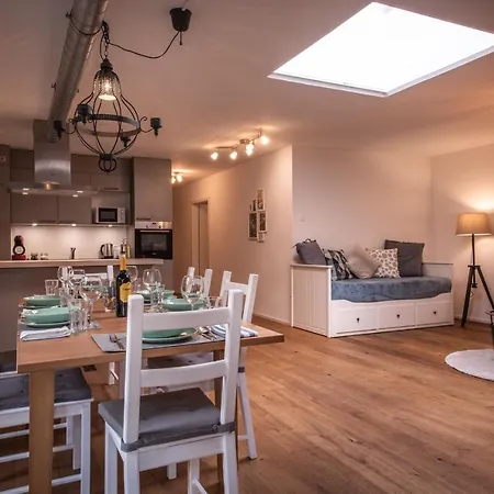 Appartement 2 Bedroom - City Center - *